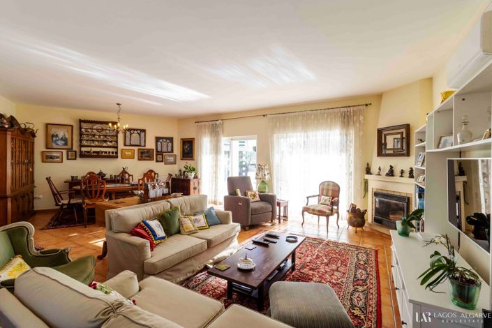 Image No.10-4 Bed Villa for sale