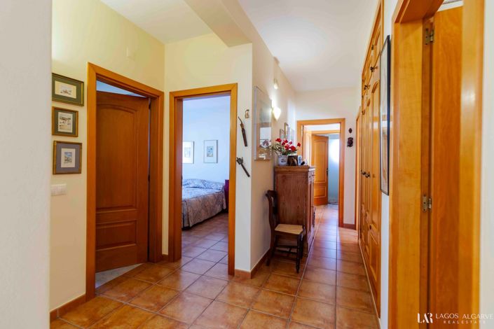 Image No.18-4 Bed Villa for sale