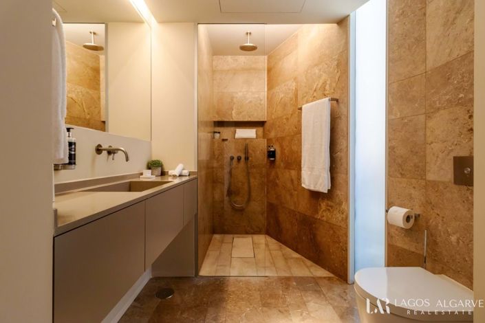 Image No.18-2 Bed Apartment for sale