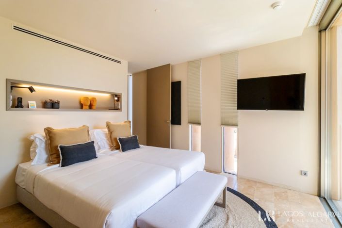 Image No.22-2 Bed Apartment for sale