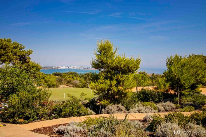 Image No.32-2 Bed Apartment for sale