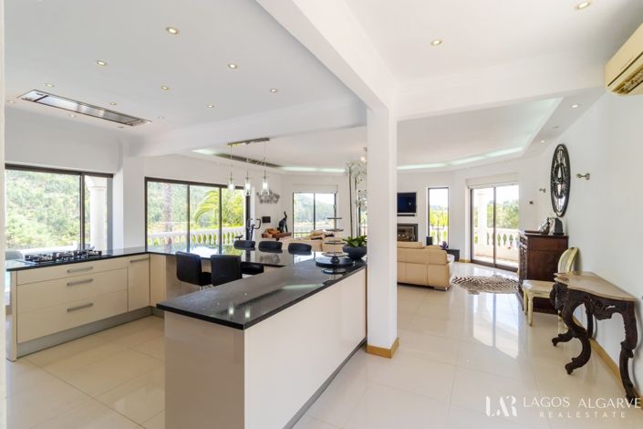 Image No.12-3 Bed Villa for sale