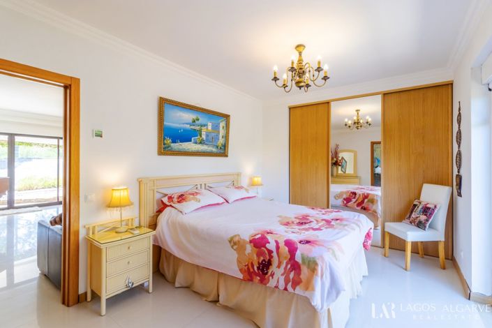 Image No.28-3 Bed Villa for sale