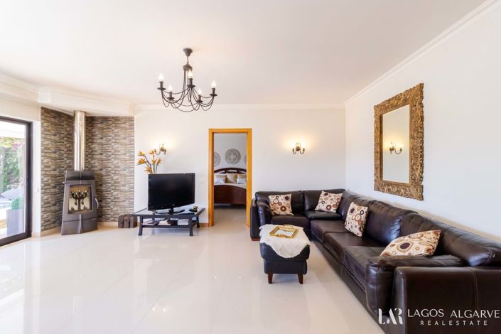 Image No.35-3 Bed Villa for sale