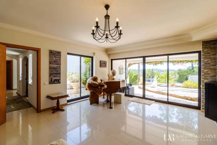 Image No.36-3 Bed Villa for sale