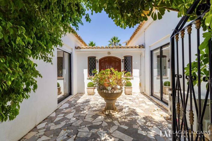 Image No.8-3 Bed Villa for sale