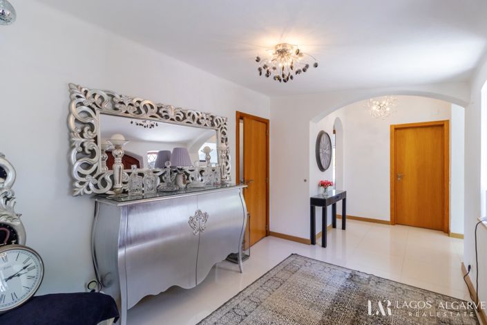 Image No.9-3 Bed Villa for sale