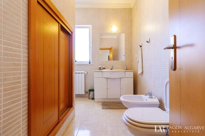 Image No.41-4 Bed Villa for sale