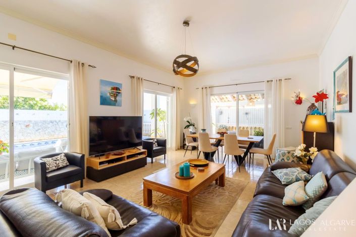 Image No.9-4 Bed Villa for sale