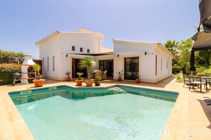 Image No.3-3 Bed Villa for sale