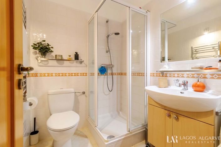 Image No.19-3 Bed Villa for sale