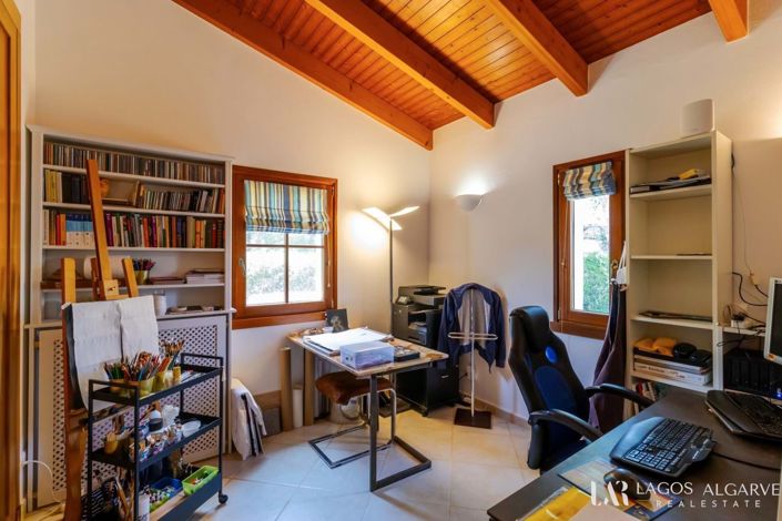 Image No.24-3 Bed Villa for sale