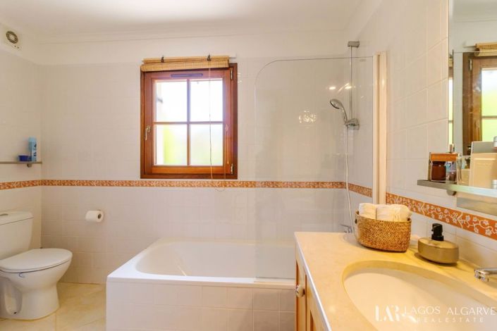 Image No.26-3 Bed Villa for sale