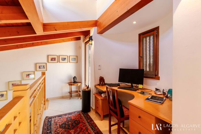 Image No.27-3 Bed Villa for sale