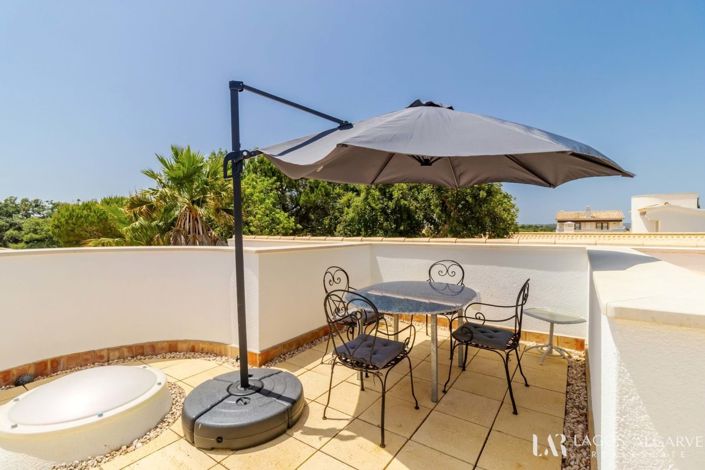 Image No.29-3 Bed Villa for sale