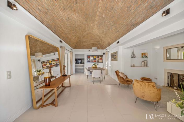 Image No.26-4 Bed Villa for sale