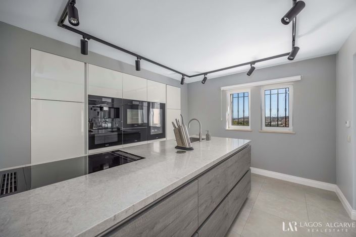 Image No.28-4 Bed Villa for sale