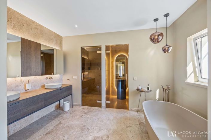 Image No.36-4 Bed Villa for sale