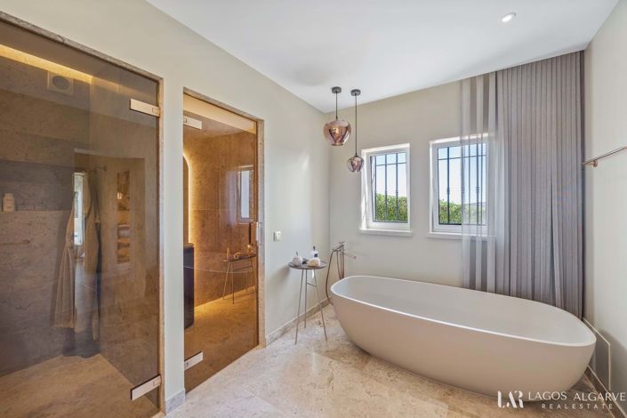 Image No.38-4 Bed Villa for sale