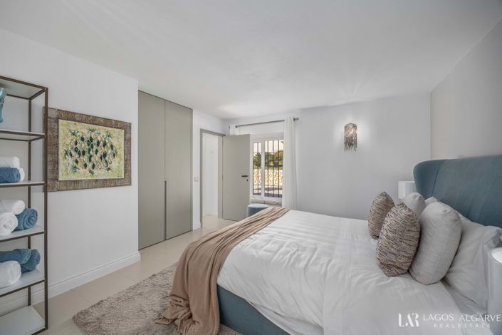 Image No.45-4 Bed Villa for sale