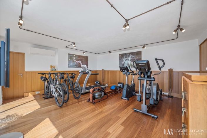 Image No.52-4 Bed Villa for sale