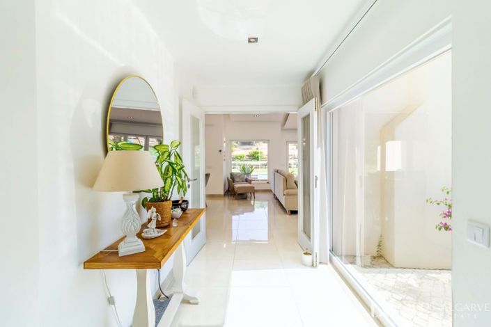 Image No.5-4 Bed Villa for sale