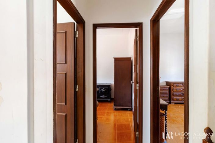 Image No.20-2 Bed Apartment for sale