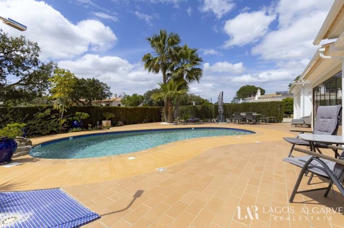 Image No.17-3 Bed Villa for sale