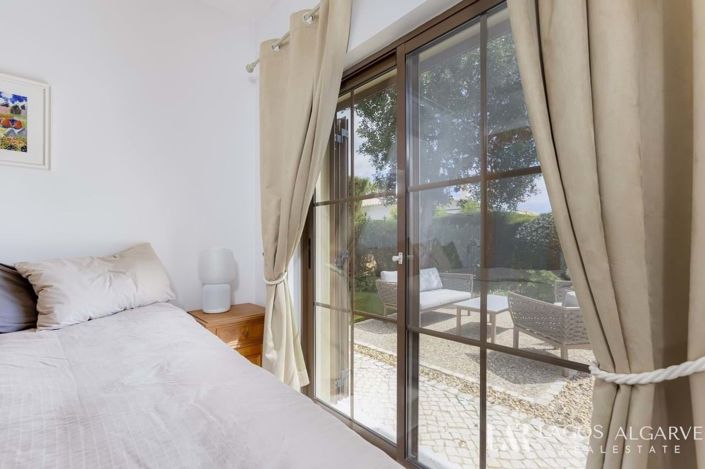 Image No.25-3 Bed Villa for sale