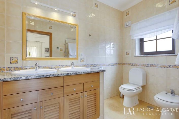 Image No.33-3 Bed Villa for sale