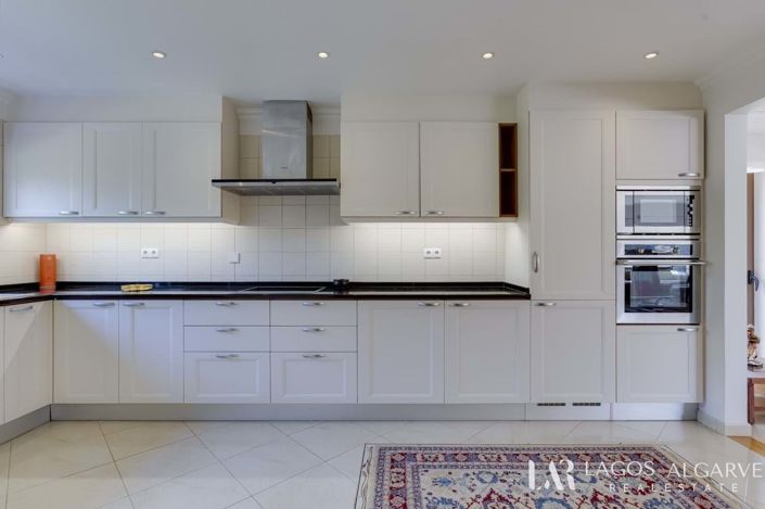 Image No.9-3 Bed Villa for sale