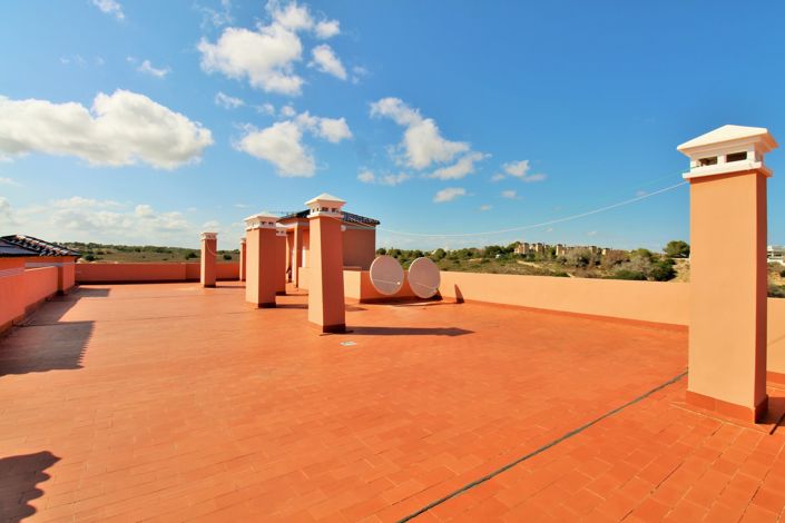 Image No.22-2 Bed Property for sale