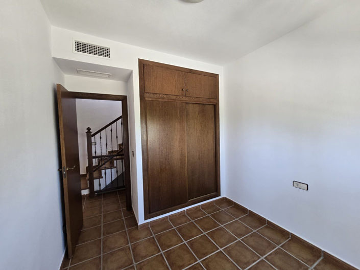 Image No.16-3 Bed Villa for sale