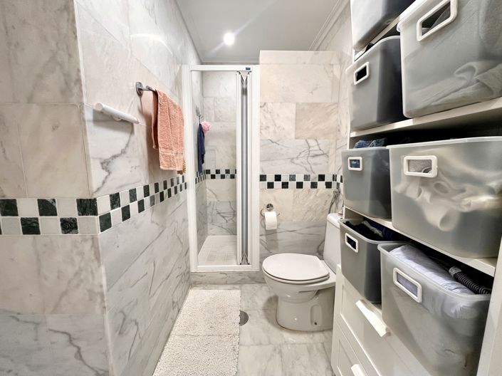 Image No.13-2 Bed Property for sale