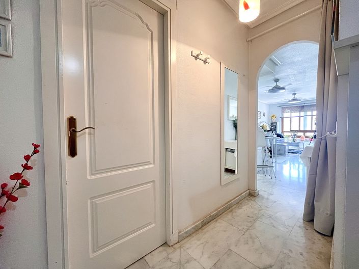 Image No.20-2 Bed Property for sale