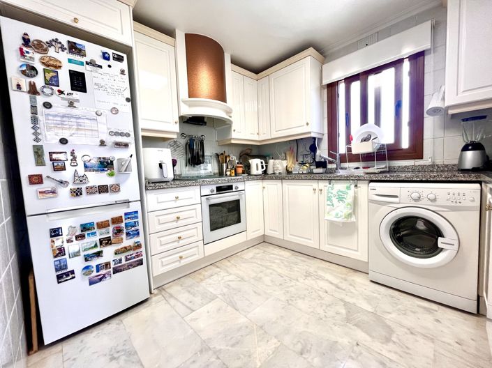 Image No.8-2 Bed Property for sale