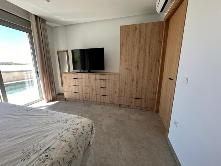 Image No.22-4 Bed Villa for sale