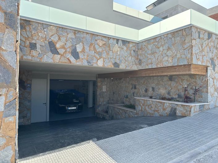 Image No.42-4 Bed Villa for sale