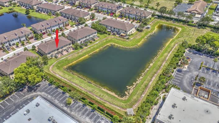 Image No.7-3 Bed Townhouse for sale