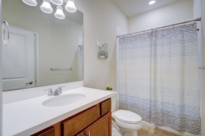 Image No.18-3 Bed Townhouse for sale