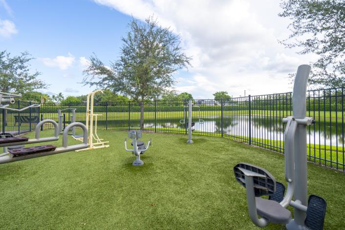 Image No.24-3 Bed Townhouse for sale