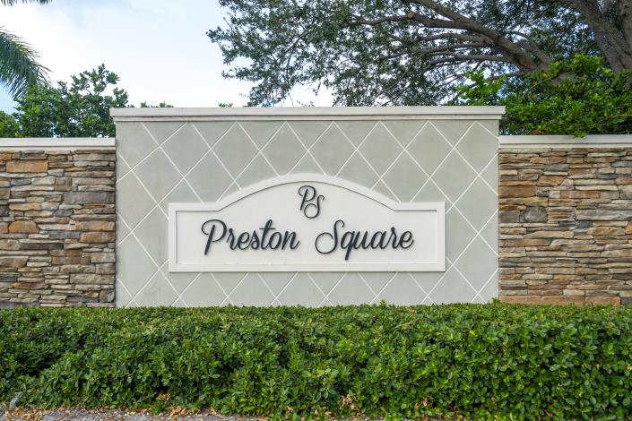 Image No.26-3 Bed Townhouse for sale