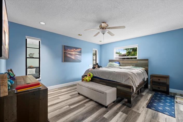 Image No.19-3 Bed House for sale