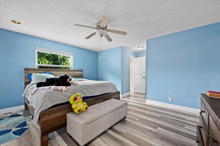 Image No.20-3 Bed House for sale