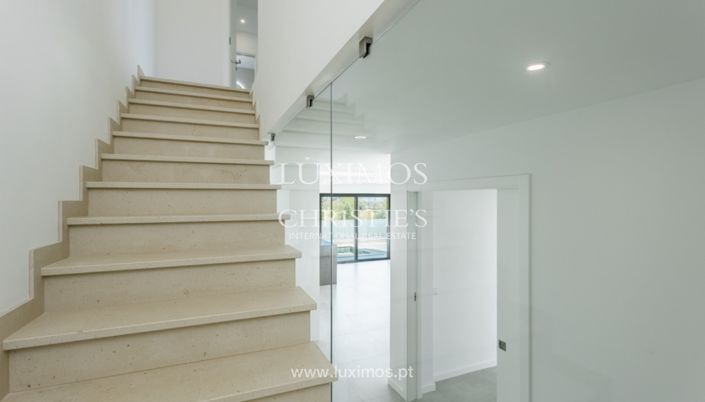 Image No.9-3 Bed Villa for sale