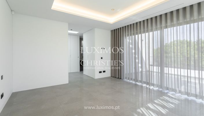 Image No.12-4 Bed Villa for sale