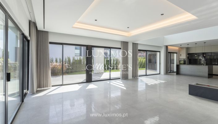 Image No.30-4 Bed Villa for sale