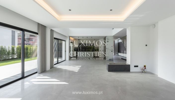 Image No.9-4 Bed Villa for sale