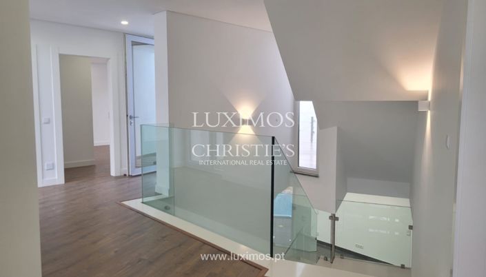 Image No.8-4 Bed Villa for sale