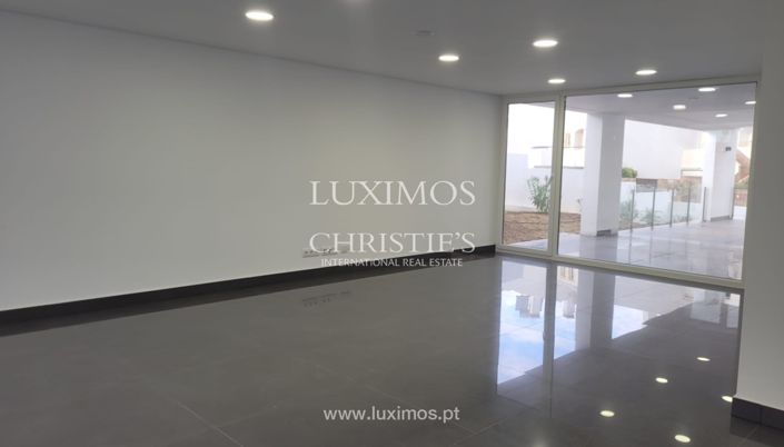 Image No.9-4 Bed Villa for sale